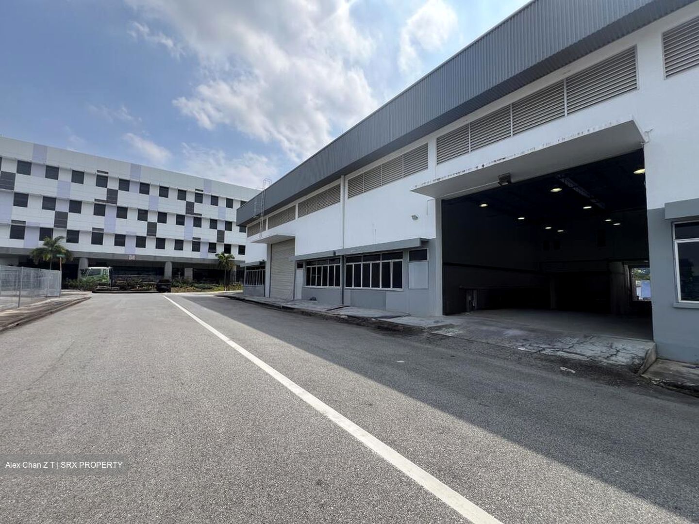 Loyang Crescent (D17), Factory #578703091